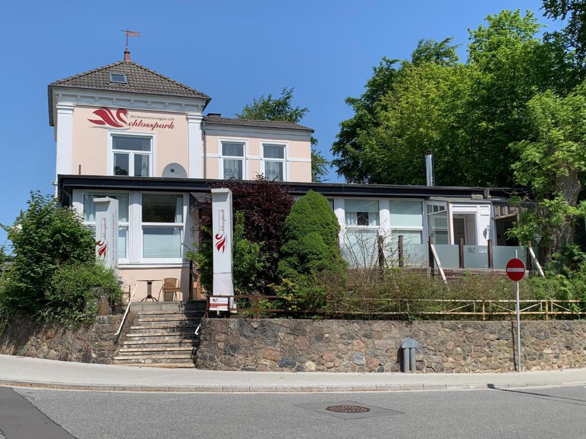 格吕克斯堡Am Schlosspark - App Ostsee-Perle公寓 外观 照片